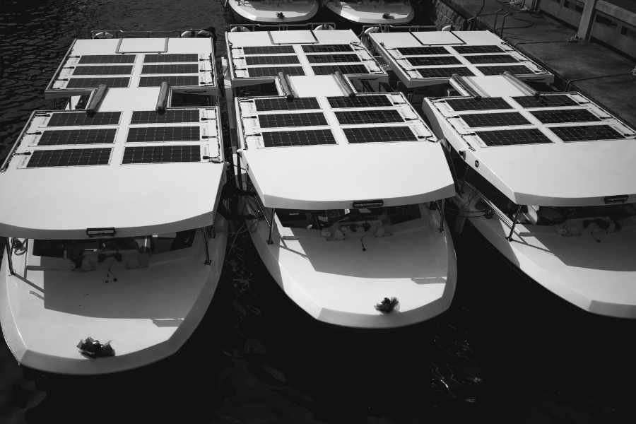 Barcos eléctricos como transporte de pasajeros 